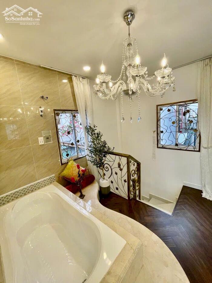 Hình ảnh SIÊU PHẨM NHÀ 5 TẦNG NGAY NGUYỄN THIỆN THUẬT, Q3 – NỘI THẤT CHÂU ÂU – SỔ RIÊNG, VÀO Ở NGAY! 2