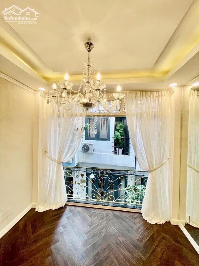 Hình ảnh SIÊU PHẨM NHÀ 5 TẦNG NGAY NGUYỄN THIỆN THUẬT, Q3 – NỘI THẤT CHÂU ÂU – SỔ RIÊNG, VÀO Ở NGAY! 9