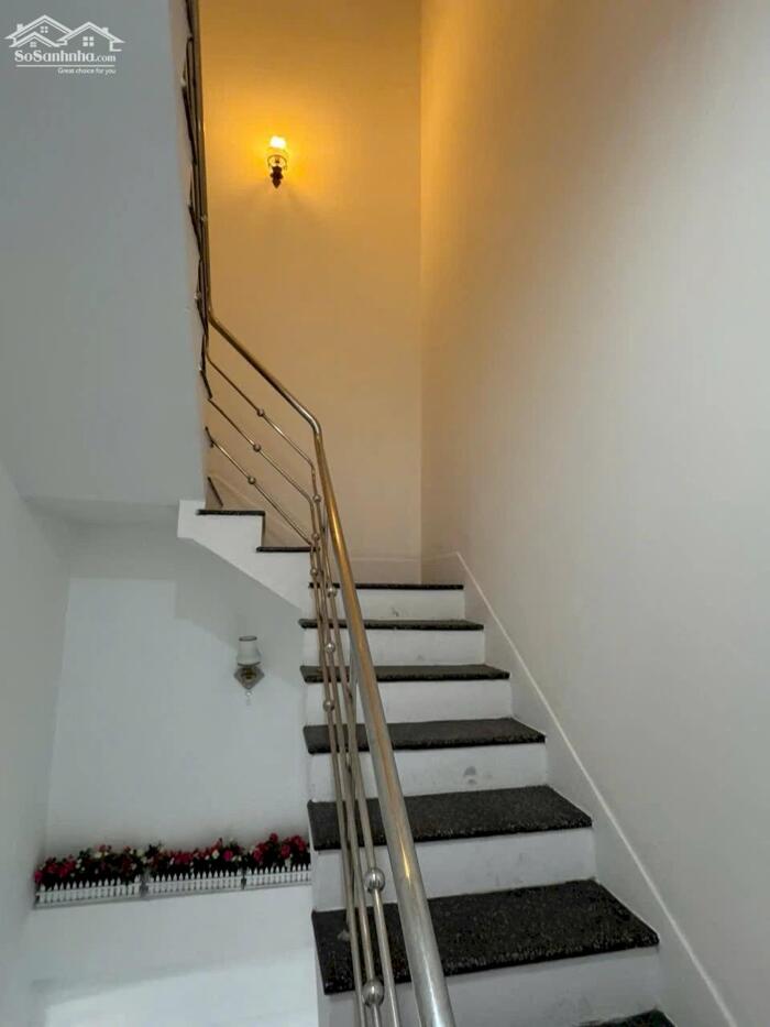 Hình ảnh CHỦ GẤP BÁN _ NHÀ MẶT TIỀN NGÔ QUYỀN _ QUẬN SƠN TRÀ _ 63.2 M² _ 3 PN _ GIÁ: 8.65 TỶ 0