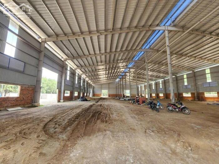 Hình ảnh Cho Thuê 10.500m2 Nhà Xưởng Mới Tân Uyên Bình Dương Giấy Tờ Đầy Đủ 1