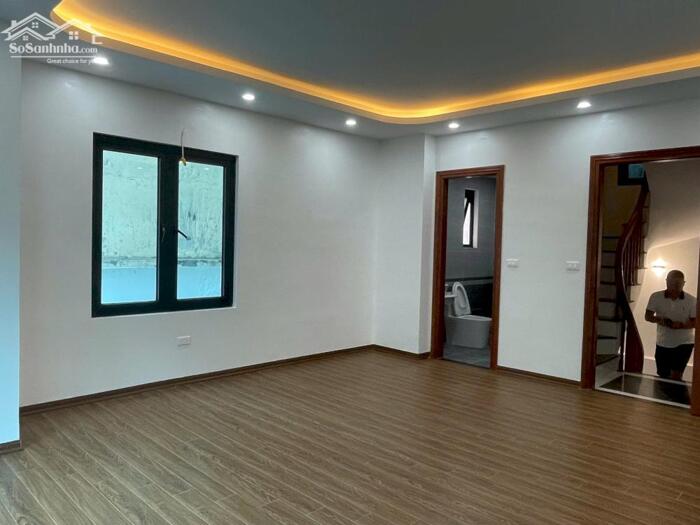 Hình ảnh Cực Hiếm Mặt Phố Đội Nhân Vĩnh Phúc 7 Tầng Thang máy MT 4.5M 17.8 Tỷ 3