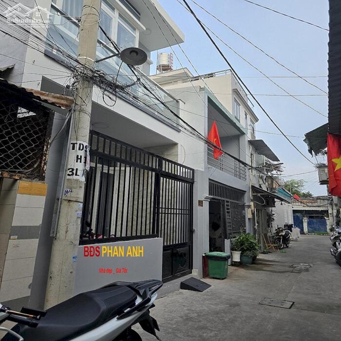 Hình ảnh [ Bán Gấp ] Nhà Phố Thủ Đức – 2 Tầng 3 pn – Chỉ 3 Tỷ.N.N.N ! 3