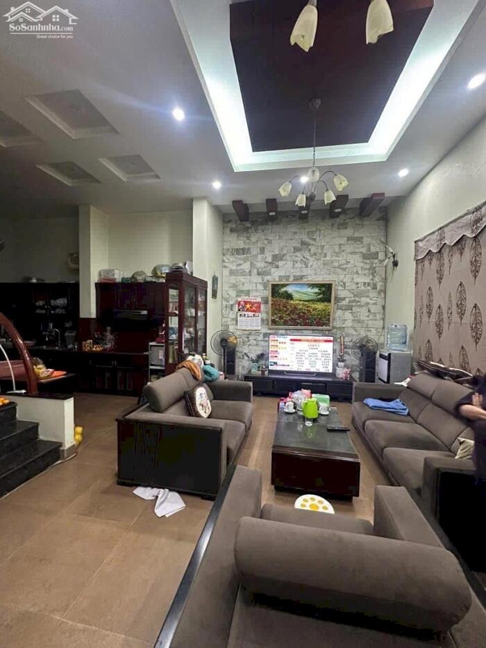 Hình ảnh Bán Nhà Phố Quận Tây Hồ 188m2-4T MT RỘNG Đầu TƯ Xây 48,9 Tỷ Lạc Long Quân. 3