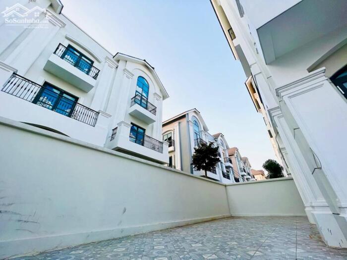 Hình ảnh CHO THUÊ CĂN BIỆT THỰ ĐƠN LẬP THIẾT KẾ ĐẸP, SANG TRỌNG BẬC NHẤT TẠI VINHOMES GRAND PARK 7