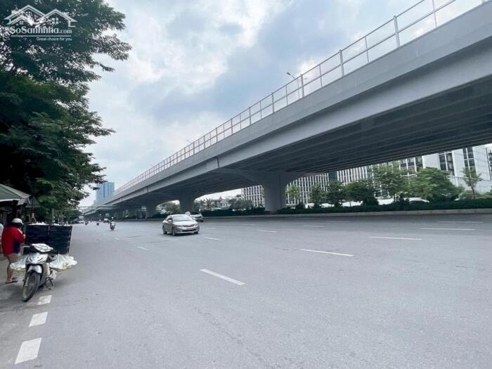 Hình ảnh Bán Nhà 1 Em Mặt Phố Phạm Văn Đồng 188m2-5T MT10m LÔ GÓC 4 THOÁNG 44 Tỷ Phạm Văn Đồng. 0