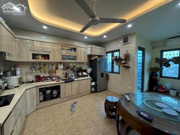 Hình ảnh Bán nhà Phố Trạm 48m2 nhà mới thang máy ngõ thông vị trí đẹp 9.8 tỷ 0