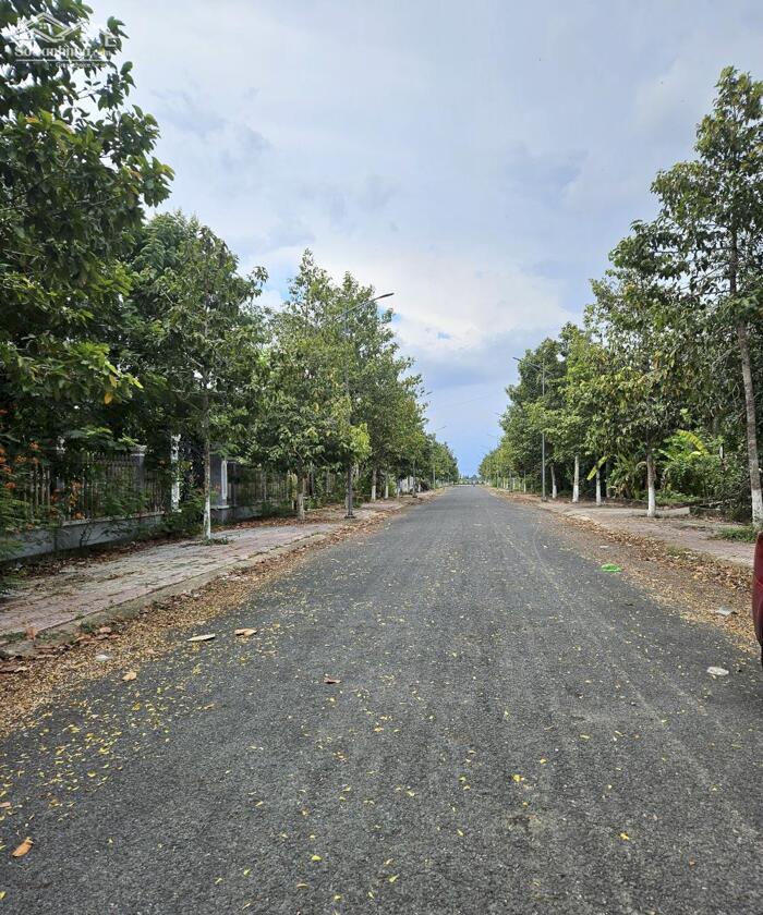 Hình ảnh Bán nền biệt thự đường số 3, khu du lịch Trường An Vĩnh Long 1