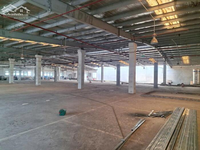 Hình ảnh Cho thuê 2700m2 ở Nguyễn Văn Linh. Thuê mọi mô hình. Trần 6m 2