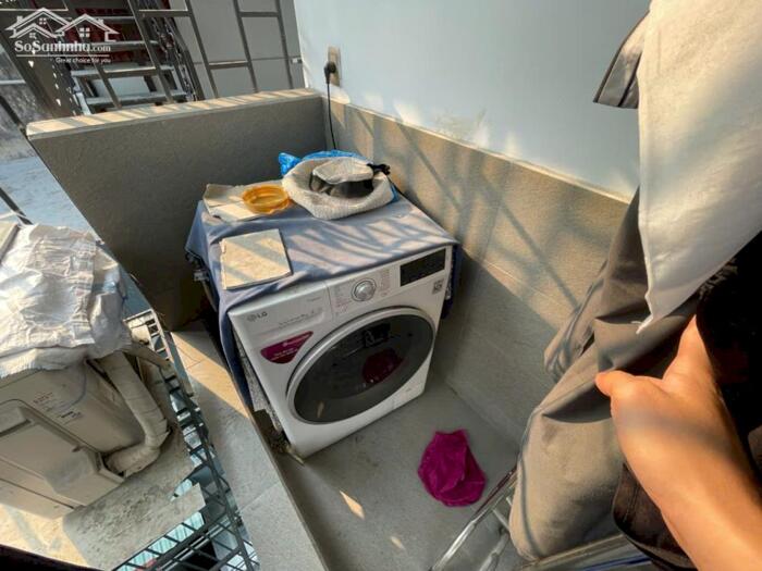 Hình ảnh Cho thuê nhà Văn Cao, DT: 76m2 x 4 tầng, 4 ngủ khép kín. 1