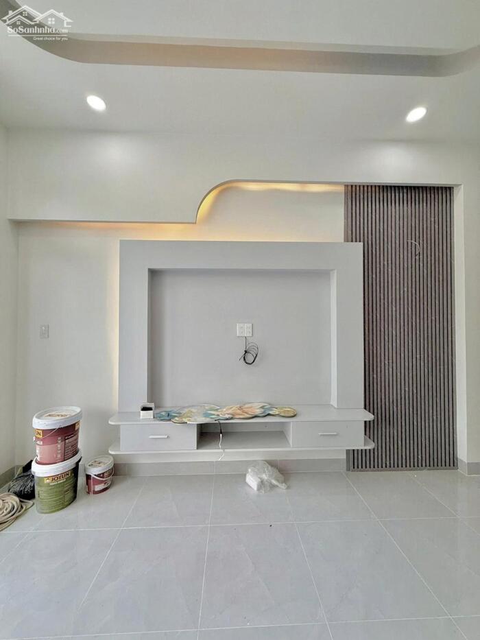 Hình ảnh BÁN GẤP CĂN NHÀ LẦU GIÁ TỐT VỊ TRÍ KẾ BÊN CÔNG AN PHƯỜNG TÂN TRIỀU 1