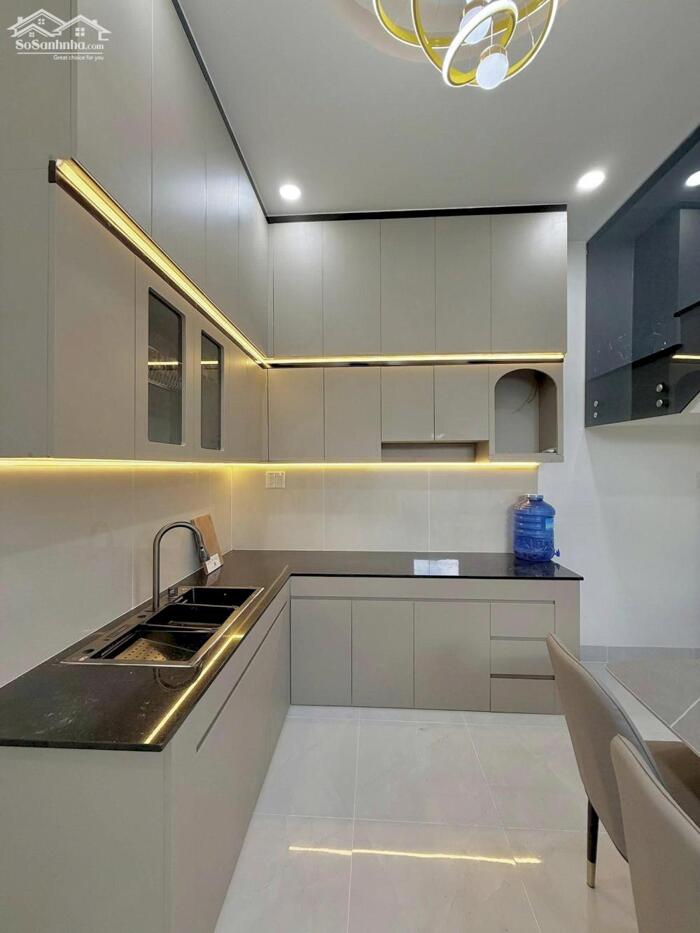 Hình ảnh BÁN GẤP CĂN NHÀ LẦU GIÁ TỐT VỊ TRÍ KẾ BÊN CÔNG AN PHƯỜNG TÂN TRIỀU 4