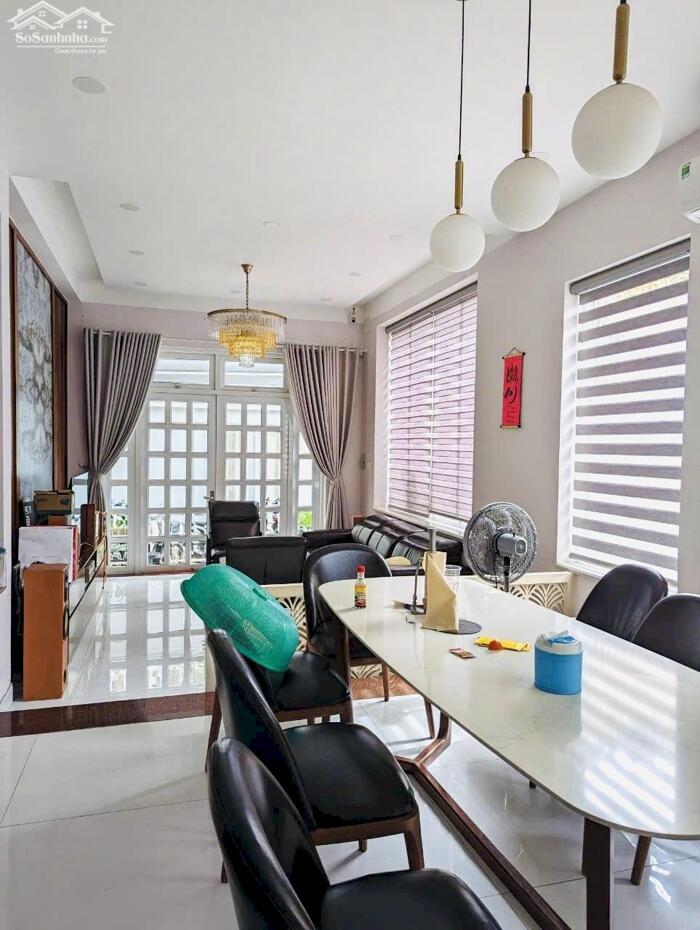 Hình ảnh Bán Nhà Mặt Tiền Ngay Song Hành,An Phú,Q2 DT:150m2(7,5mx20m) Hầm 3 Tầng-Giá 46,5 Tỷ 4