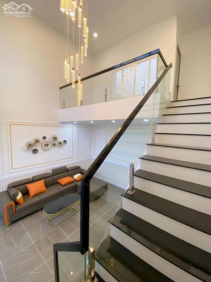 Hình ảnh Thường xuyên đi công tác xa nên tôi cần bán lại căn nhà Gần Cây Xăng Đức Hưng 1