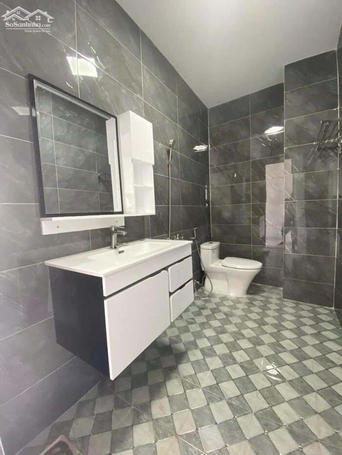 Hình ảnh Bán Nhà Trung Tâm Biên Hoà full nội Thất chỉ dọn vào Là ở 8