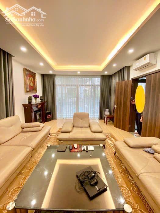 Hình ảnh SIÊU HIẾM-Ô tô tránh Ngõ 59 Hoàng Cầu 100m/ 5 Tầng/ MT 18m 55 Tỷ, Mới đẹp ở ngay - Ngay Sau Quận ủy Đống Đa - LH 0987881444 2