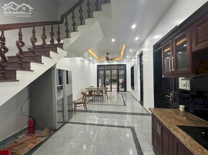 Hình ảnh Cho thuê biệt thự Văn Cao, DT: 100m2, 6 p.ngủ khép kín. 6