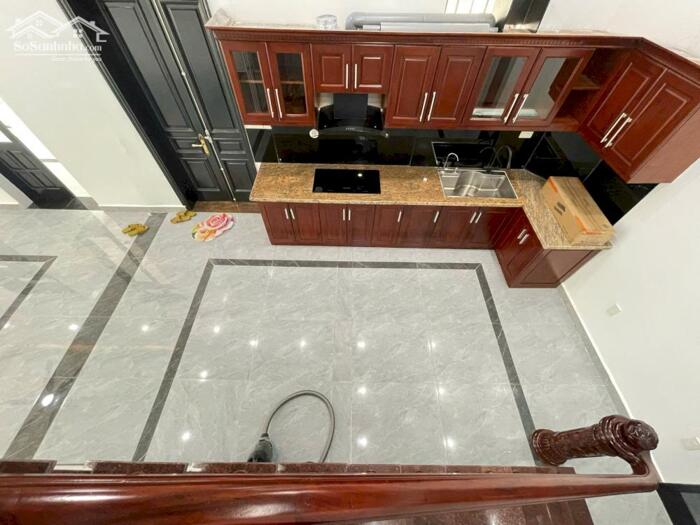 Hình ảnh Cho thuê biệt thự Văn Cao, DT: 100m2, 6 p.ngủ khép kín. 3