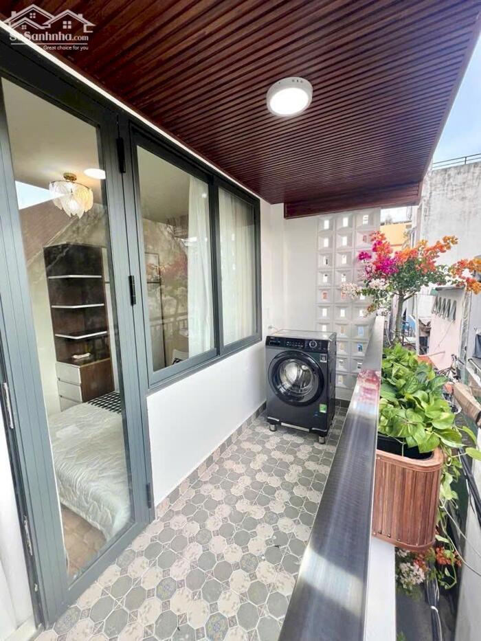 Hình ảnh Bán nhà full nội thất cao cấp tại Trần Văn Đang Q3, thông hẻm Hoàng Sa, 3 lầu BTCT, 2PN 3WC 5