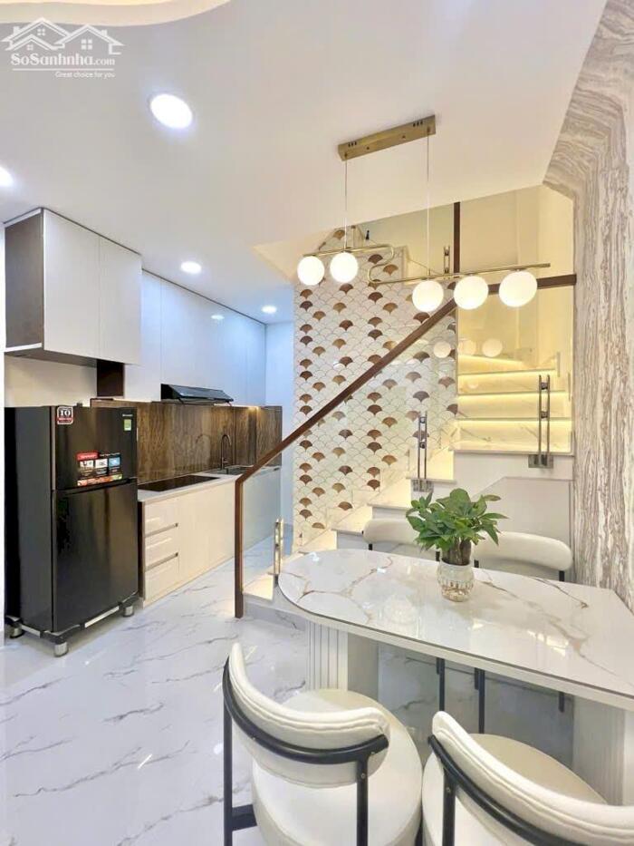 Hình ảnh Bán nhà full nội thất cao cấp tại Trần Văn Đang Q3, thông hẻm Hoàng Sa, 3 lầu BTCT, 2PN 3WC 14