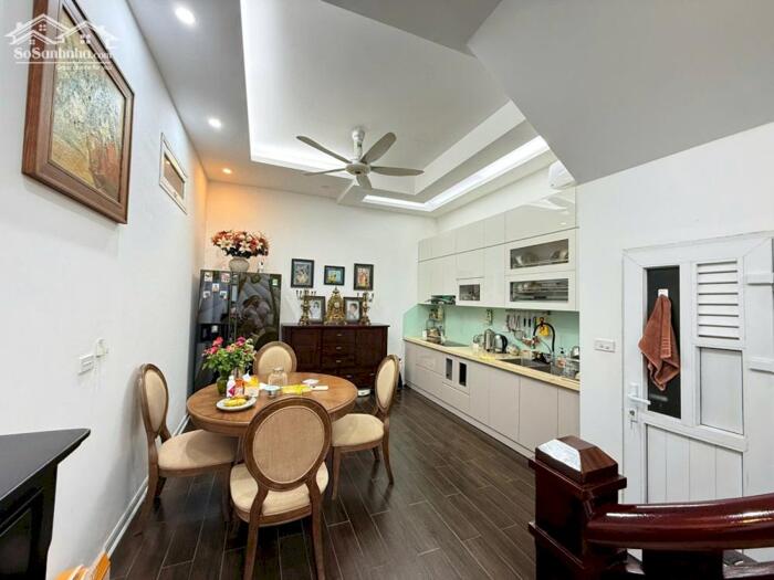 Hình ảnh Bán nhà Xã Đàn 42m2 nhà đẹp ngõ thông vị trí đẹp ở luôn 11.8 tỷ 1
