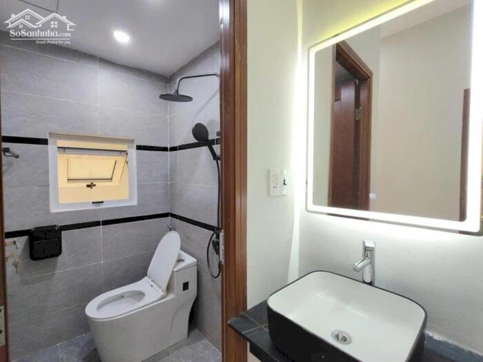 Hình ảnh SIÊU RẺ _ NHÀ ĐẸP 2 TẦNG TRẦN CAO VÂN _ KIỆT TRƯỚC NHÀ 3M _ GIÁ 3.68 TỶ 5