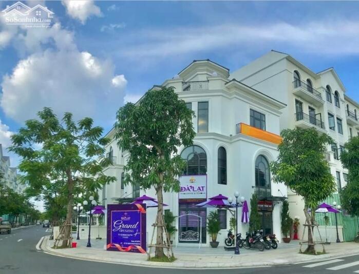 Hình ảnh CHO THUÊ NHÀ PHỐ TRỤC D2A – TRỤC ĐƯỜNG CHÍNH SẦM UẤT NHẤT VINHOMES GRAND PARK 8