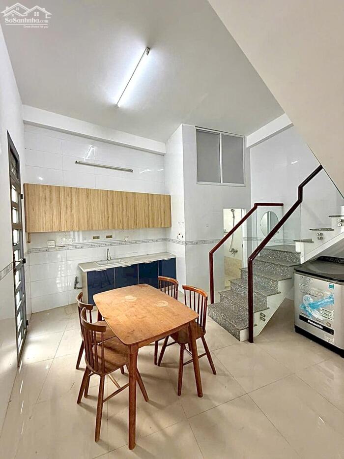 Hình ảnh Nhà Trệt Lầu Trục chính hẻm 107 Hoàng Văn Thụ 3