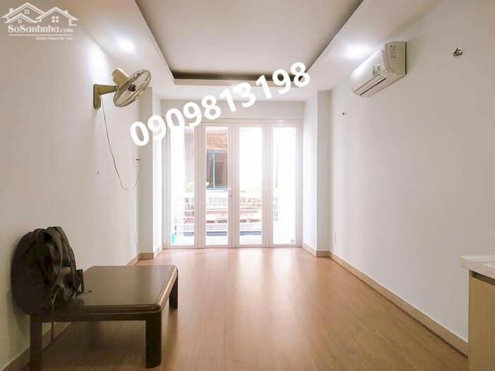 Hình ảnh Khu VIP - SHR Giao Dịch Ngay - Nhà Quận 1 Giá TL Tốt! 0