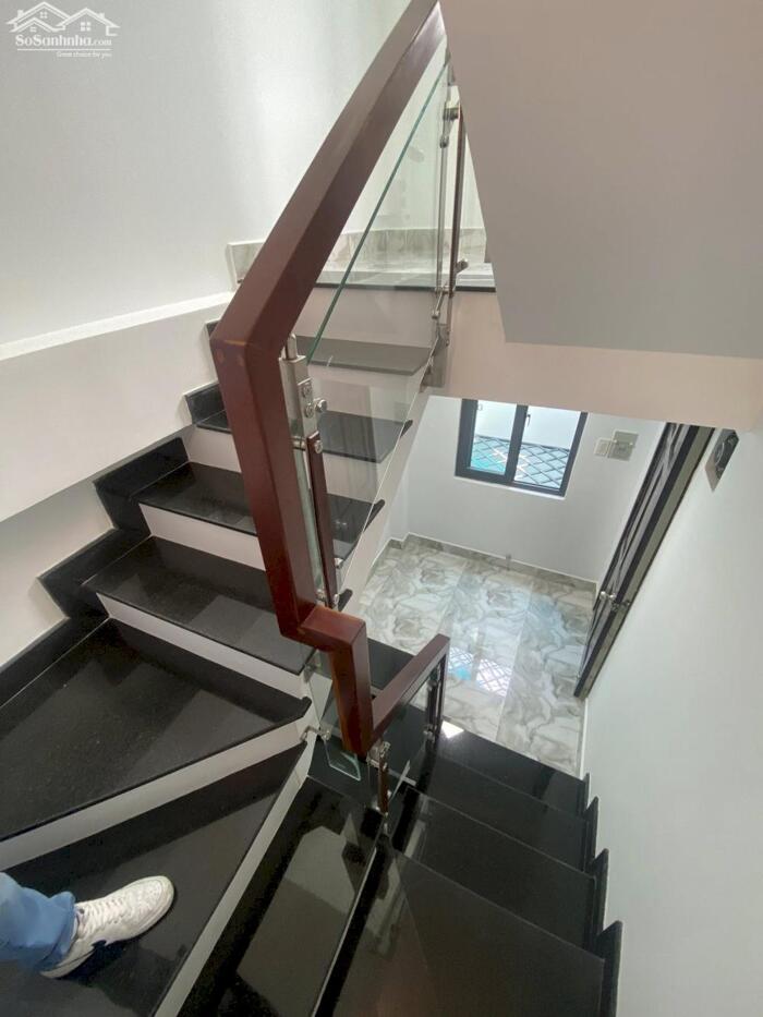 Hình ảnh Bán Nhà Đẹp Hẻm Xe Hơi Thông XE HƠI NGỦ TRONG NHÀ 8