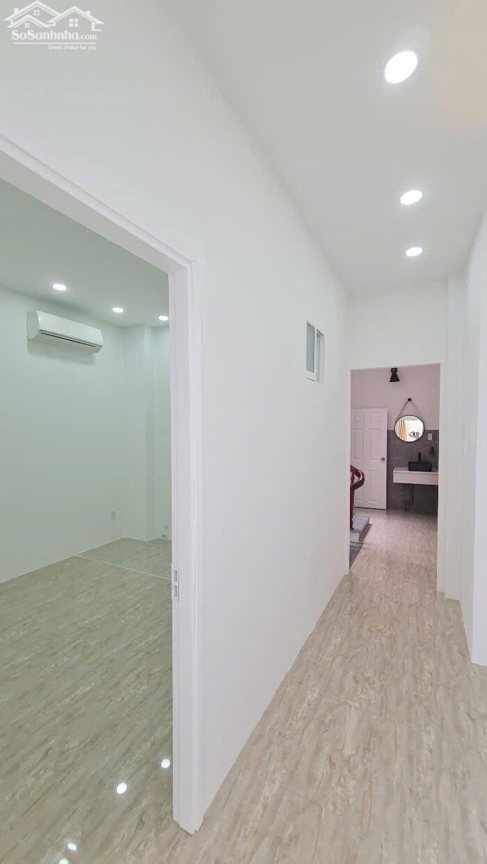 Hình ảnh Bán nhà mặt tiền kinh doanh sát biển Nha Trang 8