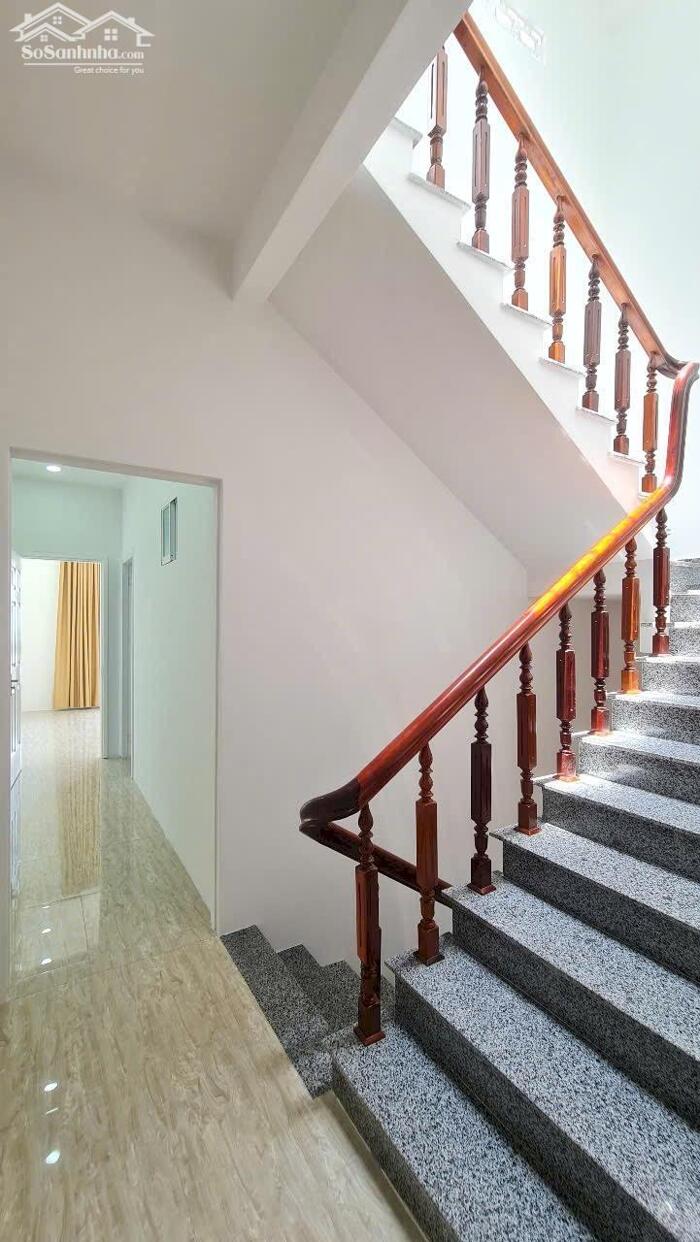 Hình ảnh Bán nhà mặt tiền kinh doanh sát biển Nha Trang 6