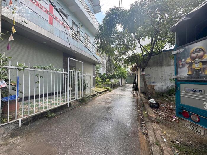 Hình ảnh Chính chủ chị gái cần tiền bán nhà 3 tầng 96m2/sàn 7 chỗ vào nhà, đang cho thuê kinh doanh trung tâm ngoại ngữ tại Cự Khối 1