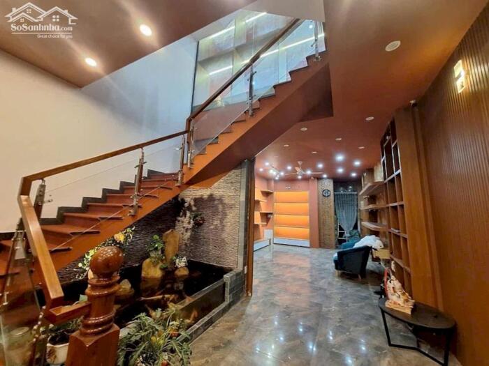 Hình ảnh Chính Chủ gửi bán nhà 5 tầng MT đường Hồ Quý Ly,P Thanh Khê,Đà Nẵng 2