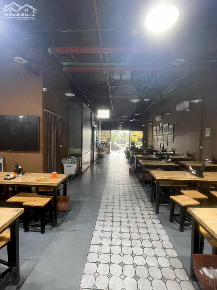 Hình ảnh Bán Nhà Mặt Phố Quận Cầu Giấy 61m2-5T 7m Vỉa Hè 36,3 Tỷ Nguyễn Phong Sắc. 1