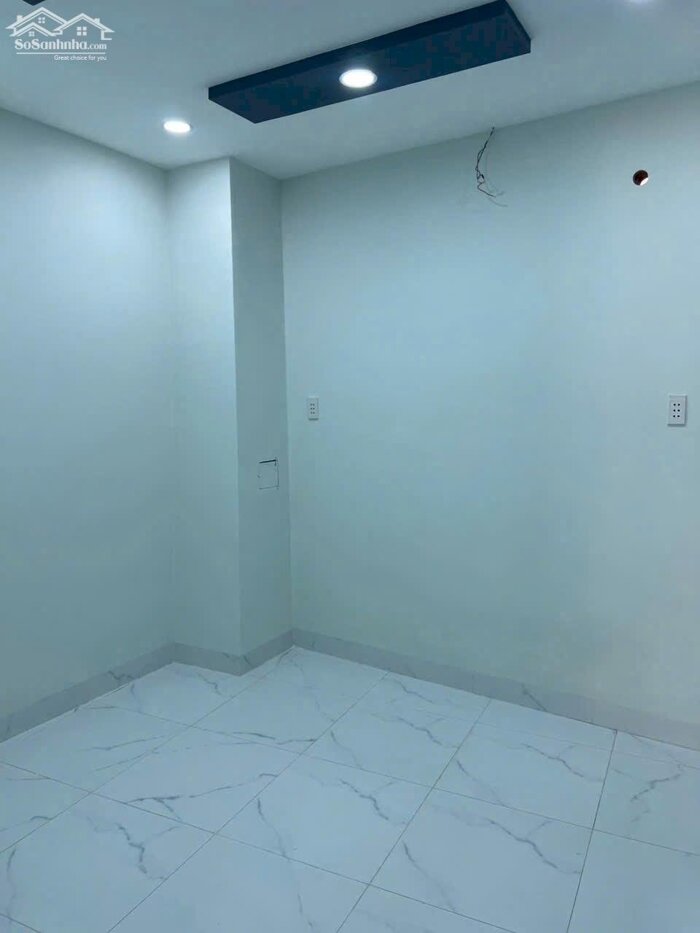 Hình ảnh BÁN NHÀ GÓC 2 MẶT TIỀN – 1 TRỆT 1 LỬNG Đường Ô Tô. Hẻm Lớn Thông 10