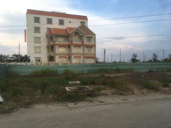 Hình ảnh Nền biệt thự 140m2 kdc 1B Chủ cần bán gấp giá xả lỗ 1 tỏi 450tr 2