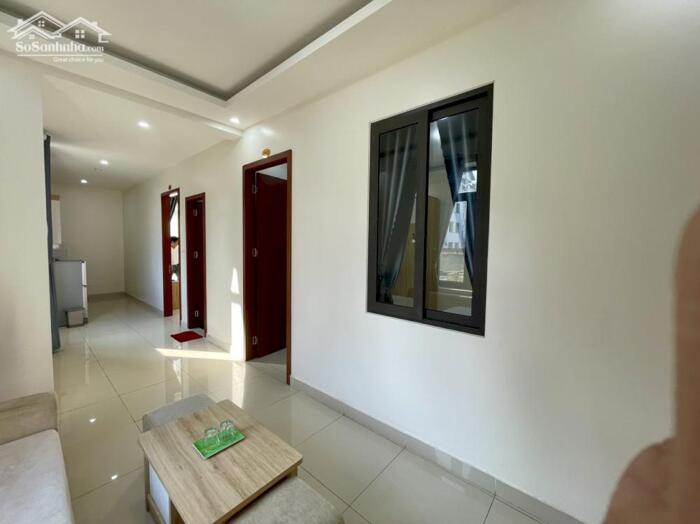 Hình ảnh Cho thuê căn hộ phố Văn Cao, 2 p.ngủ (80m2). 2