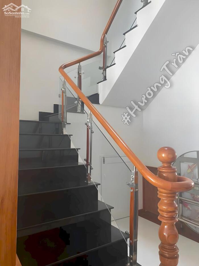 Hình ảnh 15 triệu - CHO THUÊ DÃY NHÀ LIỀN KỀ, 3 TẦNG MẶT TIỀN ĐƯỜNG SỐ 49, Khu Stella Mega City (KDC Ngân Thuận) Kita Airport City 5