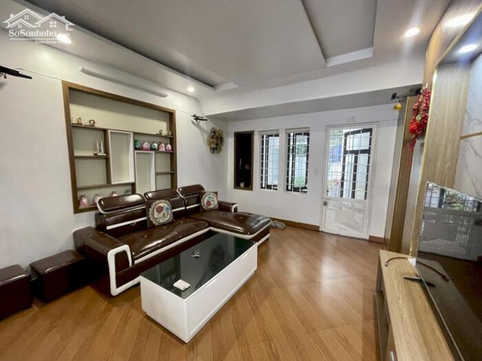 Hình ảnh Cho thuê nhà khu phân lô Văn Cao, DT: 58m2, 4 p.ngủ. 5