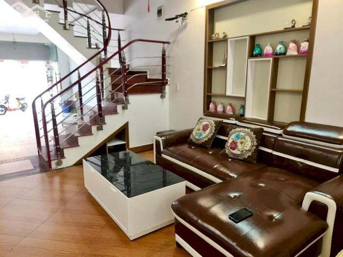 Hình ảnh Cho thuê nhà khu phân lô Văn Cao, DT: 58m2, 4 p.ngủ. 4