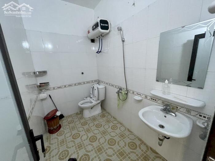 Hình ảnh Cho thuê nhà khu phân lô Văn Cao, DT: 58m2, 4 p.ngủ. 1