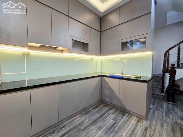 Hình ảnh Bán nhà Hoàng Hoa Thám 144m2 cách phố 10m oto dừng đỗ kinh doanh tốt 3