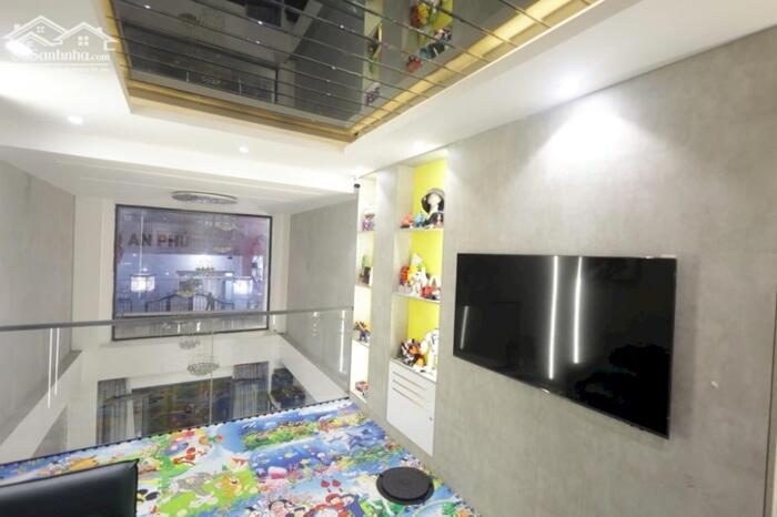 Hình ảnh OTO VÀO NHÀ  - Q3 GẦN MẶT TIỀN HOÀNG SA – NHÀ ĐẸP LUNG LINH – FULL NỘI THẤT 4