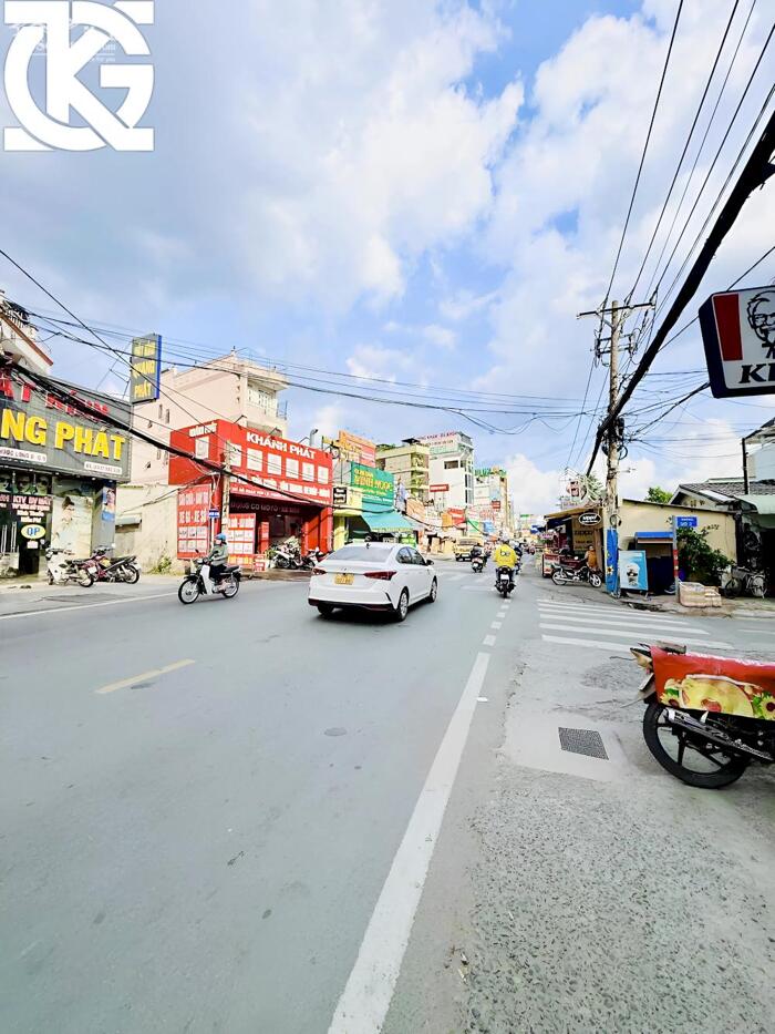 Hình ảnh [ Quận 9 ] Cho Thuê Nhà Mặt Tiền: 379 Đỗ Xuân Hợp - 8.5x28m, 4 tầng 2