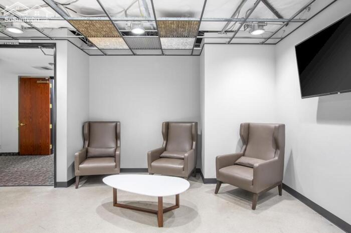 Hình ảnh Họp, làm việc hoặc kết nối tại HQ 103 Âu Cơ – khu văn phòng chuyên nghiệp của chúng tôi 1