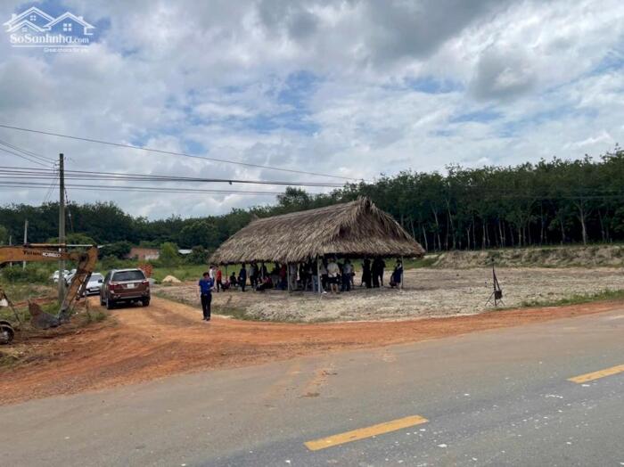 Hình ảnh Lô góc ngay mặt tiền đường tỉnh ĐT750 nằm sát KCN giá 3,7tr/m2 3