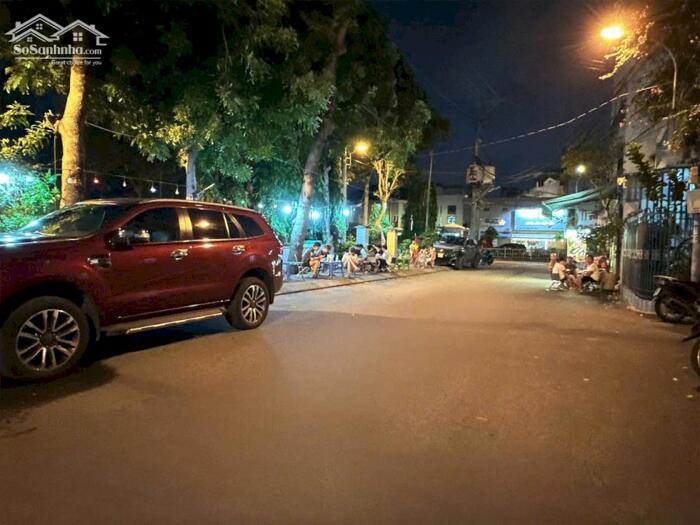 Hình ảnh CHDV HXH 1 trục Dương Quảng Hàm 138m2 ngang 4.6m 5 lầu 16PN khép kín TN 720tr 16.5 tỷ 0