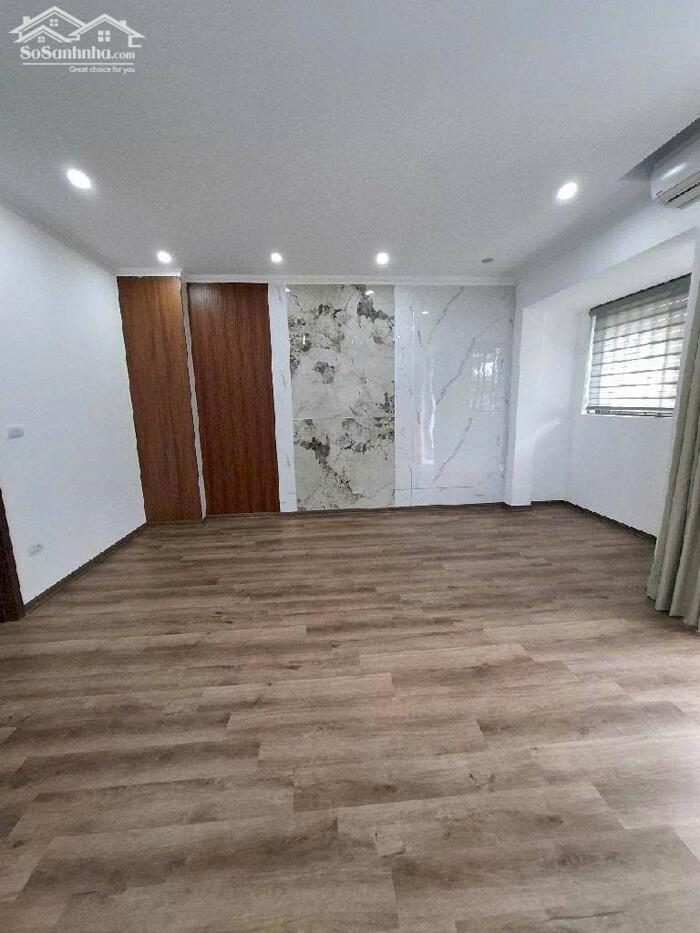 Hình ảnh Bán nhà Mặt Phố Bà Triệu, Lô góc, 6 tầng 80m2 3