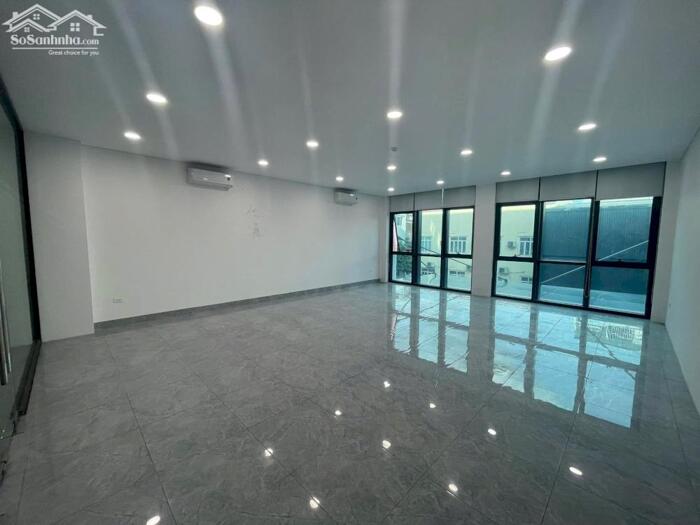 Hình ảnh Cho thuê văn phòng tại Vũ Tông Phan - DT 58m2– 65 m2- 120 m2-165 m2 giá rẻ 0