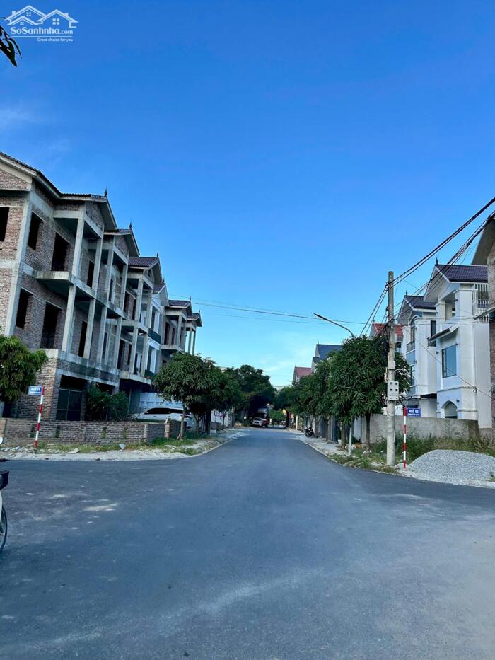 Hình ảnh BÁN BIỆT THỰ XÂY THÔ, LÔ GÓC 2 MẶT TIỀN – KĐT YÊN HOÀ, QUÁN BÀU, TP VINH 5